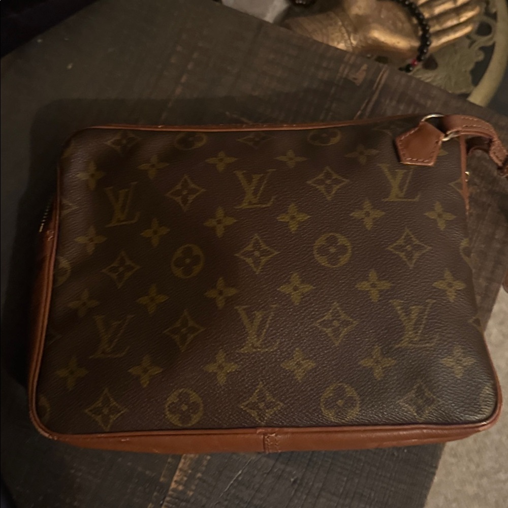 Louis Vuitton Vintage Monogram Clutch